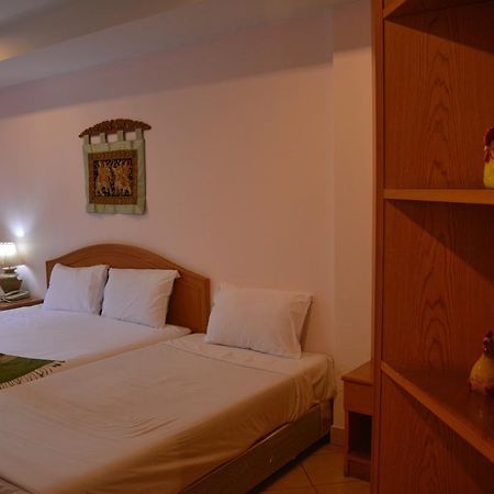 Seven Oaks Inn Bãi biển Jomtien Phòng bức ảnh
