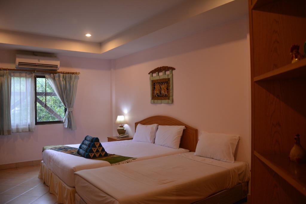 Seven Oaks Inn Bãi biển Jomtien Phòng bức ảnh