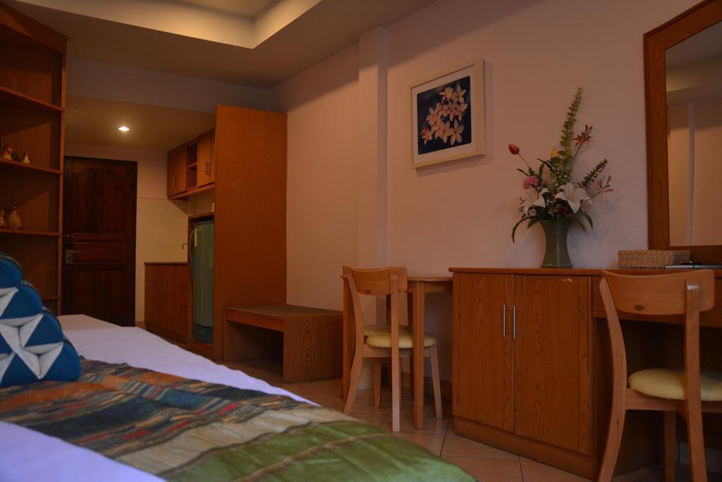 Seven Oaks Inn Bãi biển Jomtien Phòng bức ảnh