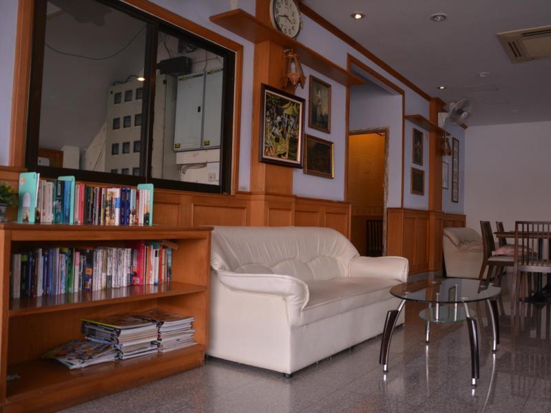 Seven Oaks Inn Bãi biển Jomtien Ngoại thất bức ảnh